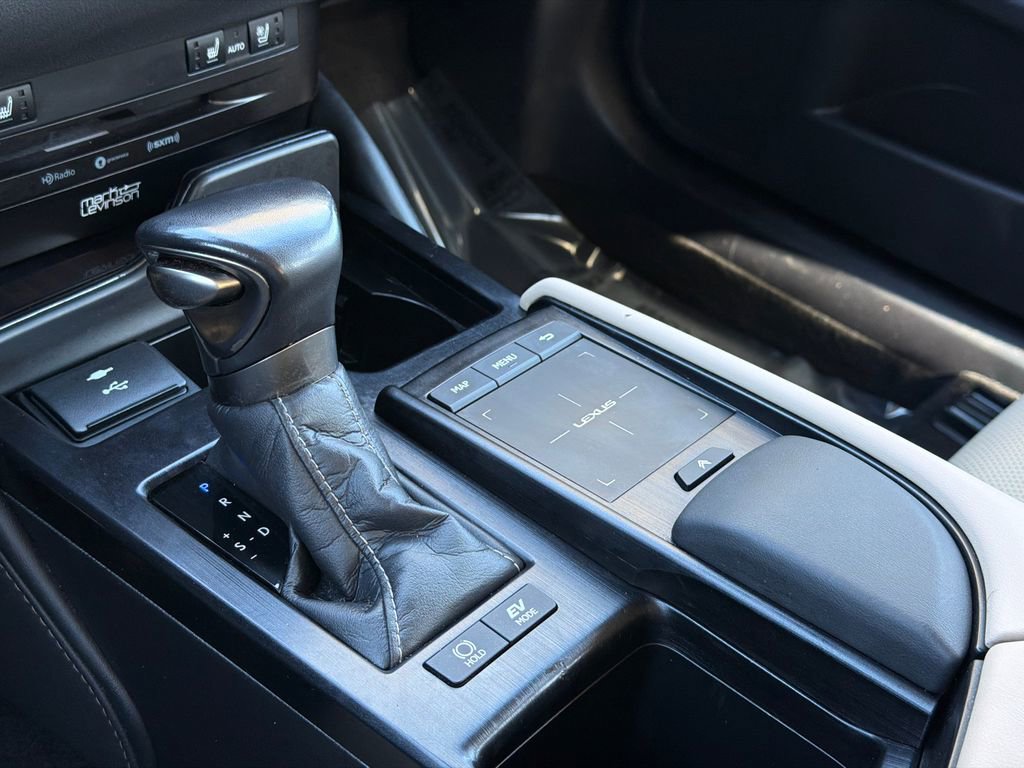 Used 2021 Lexus ES 300h w/ Premium Package image 30