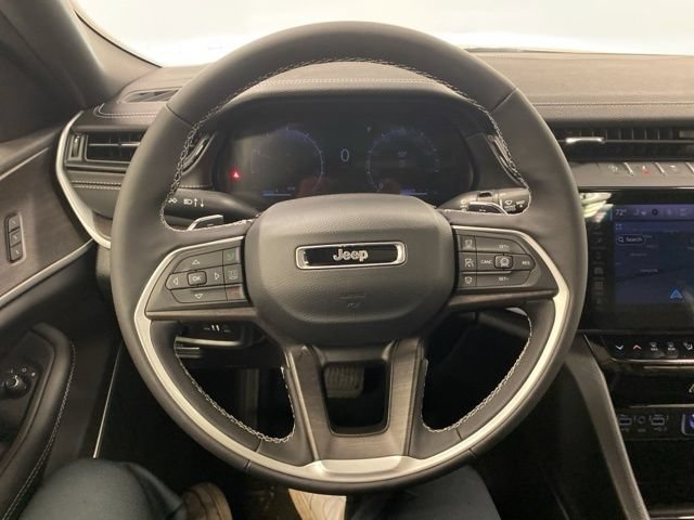 New 2026 Jeep Grand Cherokee Limited w/ Limited Altitude Package AWD/4WD image 19