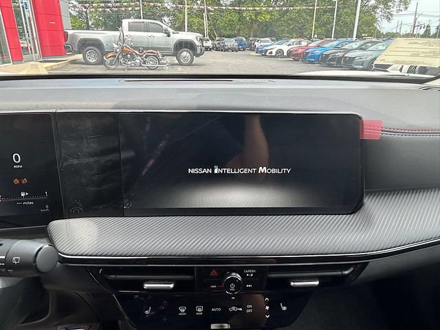 New 2025 Nissan Kicks SR w/ SR Premium Package AWD/4WD image 18