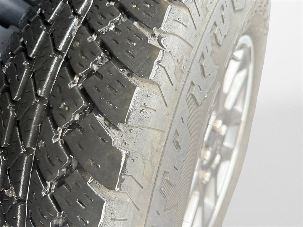 Used 2020 Jeep Gladiator Overland w/ LED Lighting Group image 19