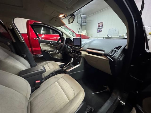 Used 2019 Ford EcoSport SE w/ SE Convenience Package image 3