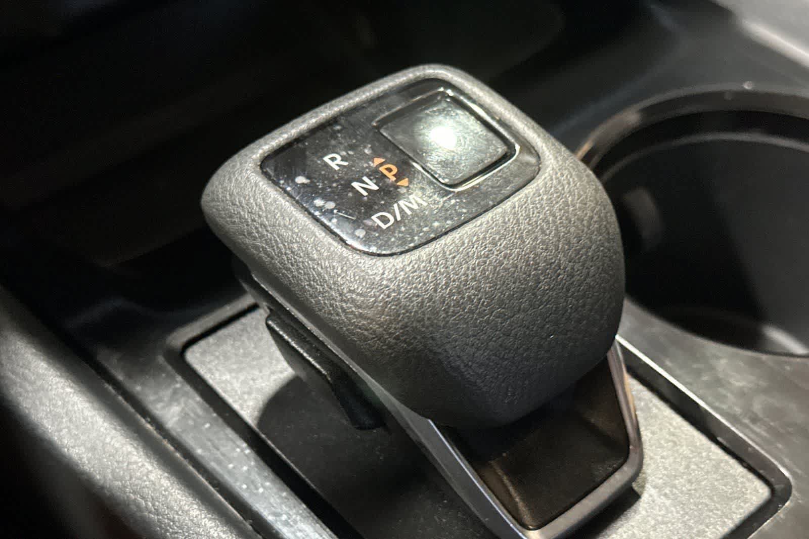 Certified 2025 Nissan Rogue SV FWD image 25