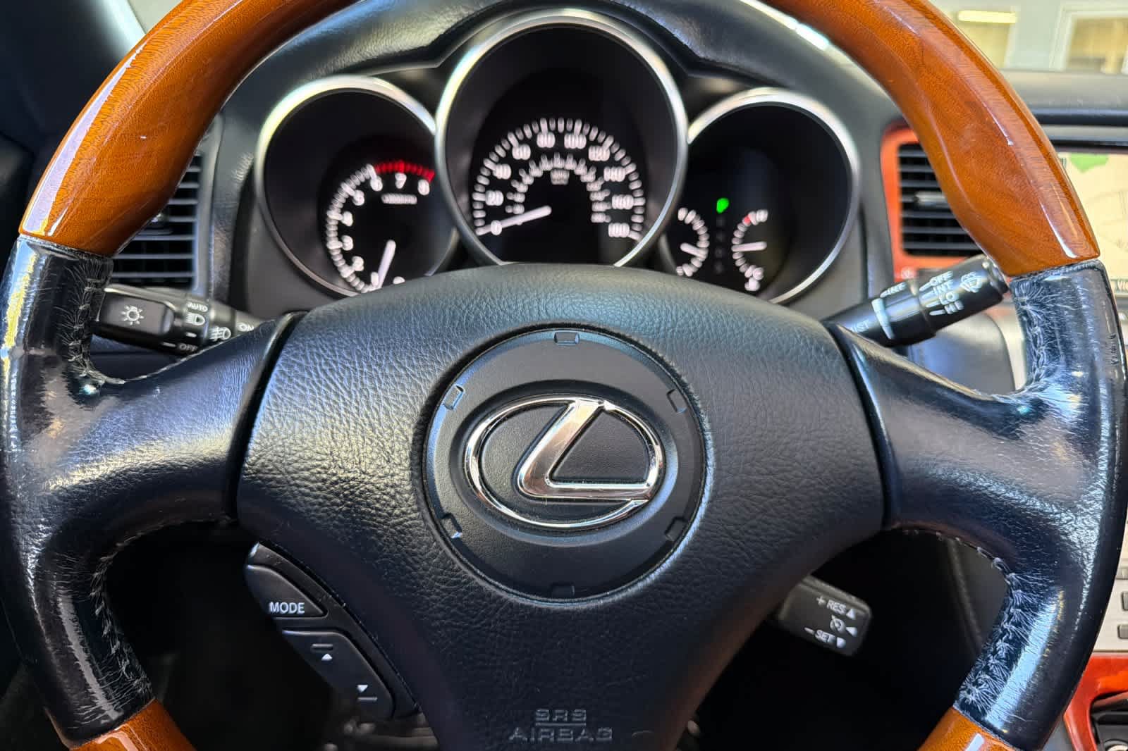Used 2007 Lexus SC 430 Convertible RWD image 22