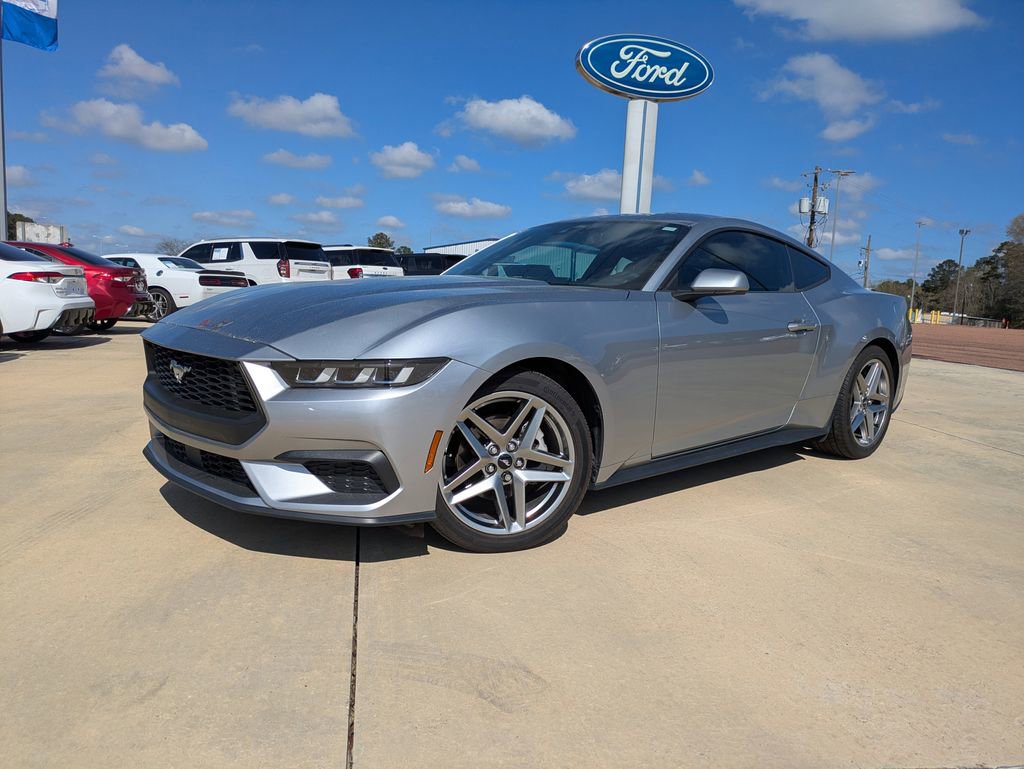 Used 2024 Ford Mustang EcoBoost image 4