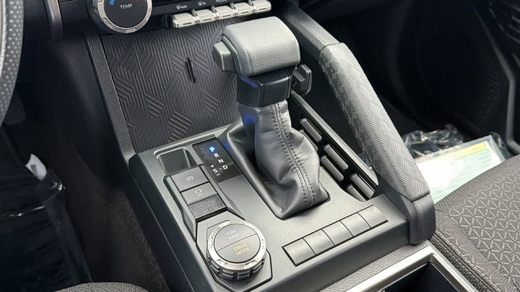 Used 2025 Toyota 4Runner SR5 image 31