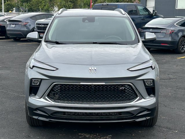 Used 2025 Buick Encore GX Sport Touring w/ Advanced Technology Package AWD/4WD image 9