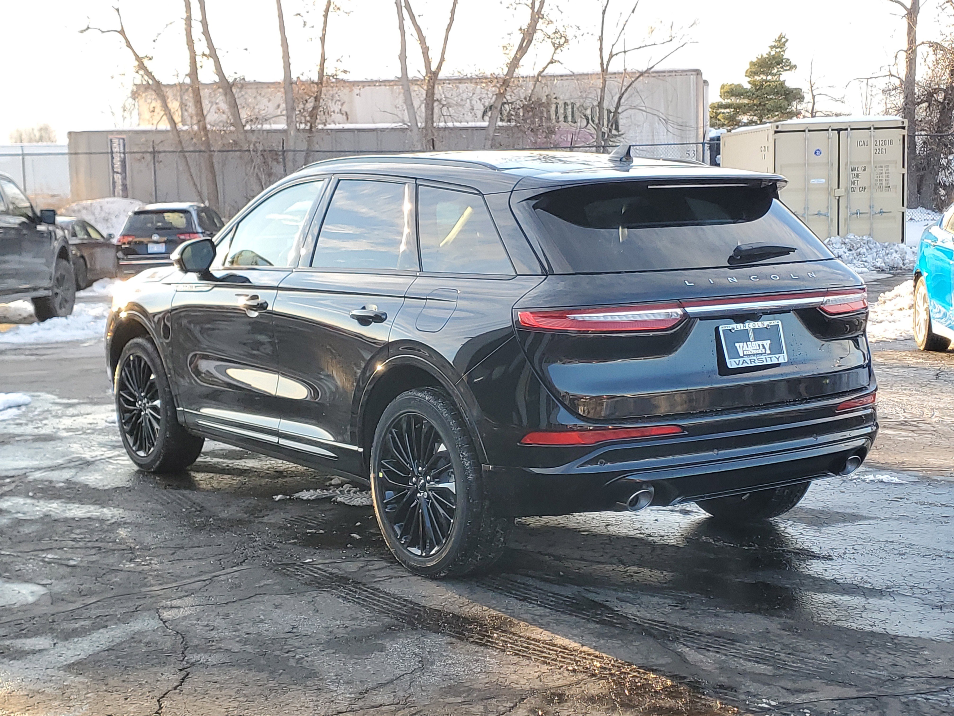 New 2026 Lincoln Corsair Reserve w/ Jet Appearance Package image 3