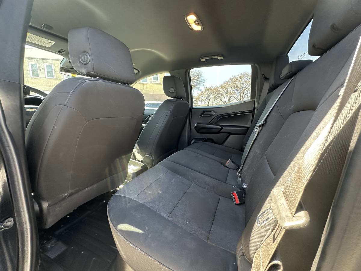 Used 2023 Chevrolet Colorado W/T image 16
