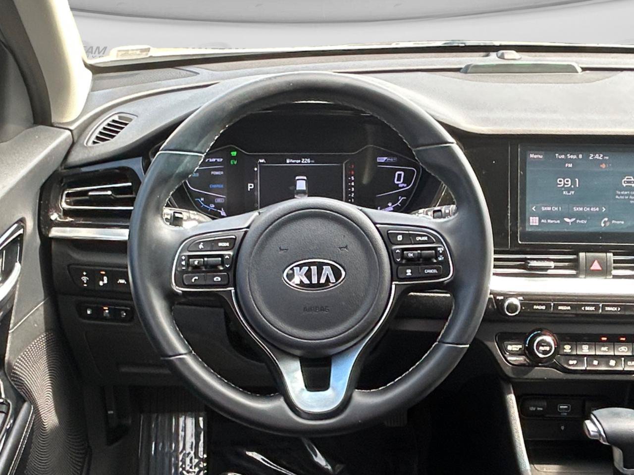 Used 2021 Kia Niro EX FWD image 13