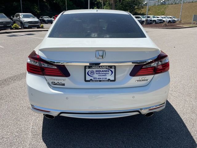 Used 2017 Honda Accord Touring image 33