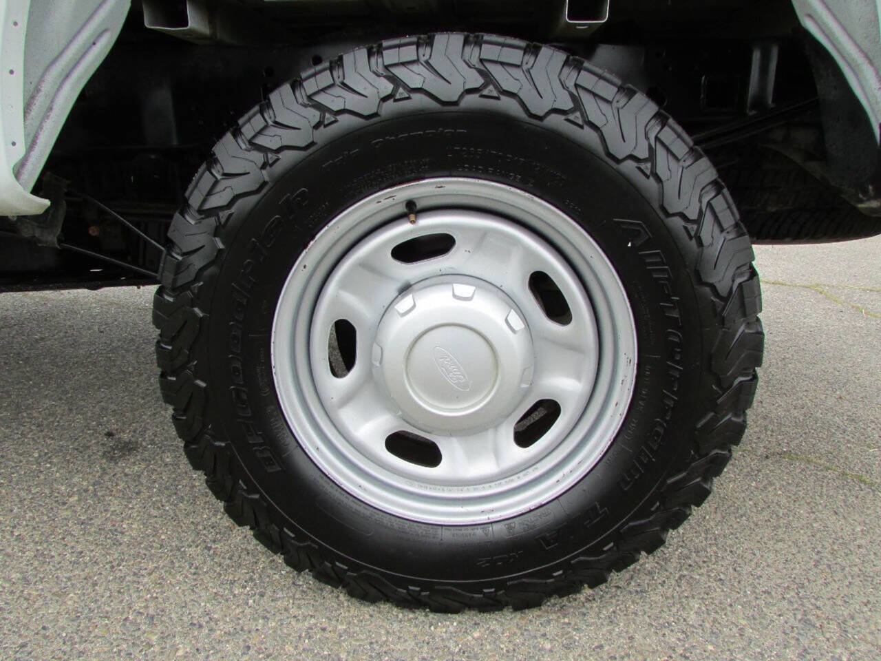 Used 2019 Ford F250 XL w/ Power Equipment Group image 11