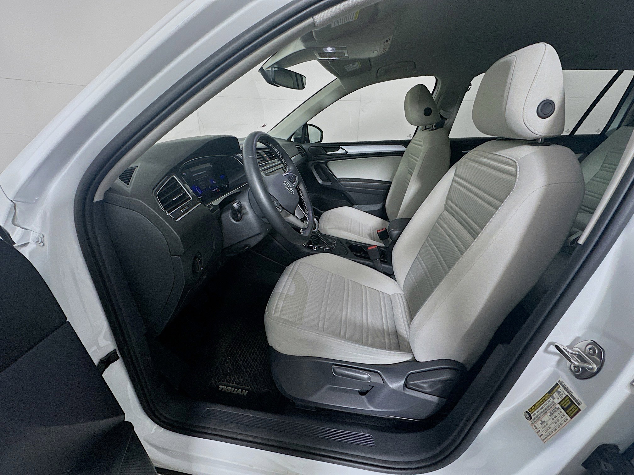 Used 2024 Volkswagen Tiguan S image 13