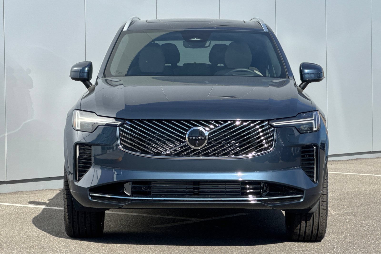 New 2026 Volvo XC90 T8 Ultra w/ Protection Package Premier AWD/4WD image 8