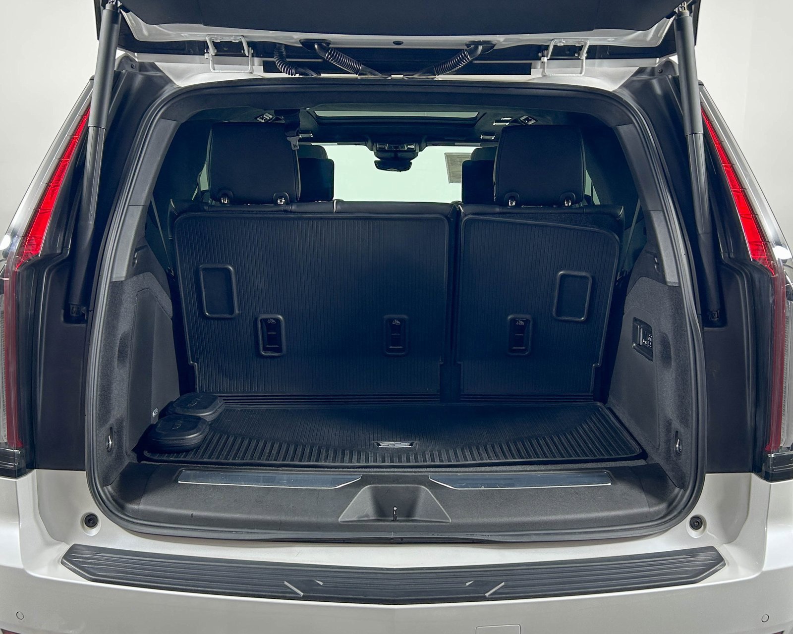 Used 2022 Cadillac Escalade Sport Platinum w/ LPO, Floor Liner Package image 23