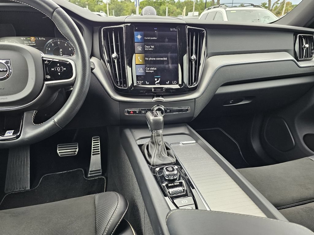 Used 2018 Volvo XC60 T6 R-Design w/ Convenience Package AWD/4WD image 14