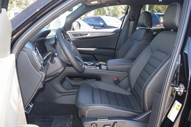 New 2026 Volkswagen Atlas Cross Sport SEL R-Line image 11