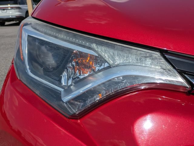 Used 2016 Toyota RAV4 LE FWD image 10