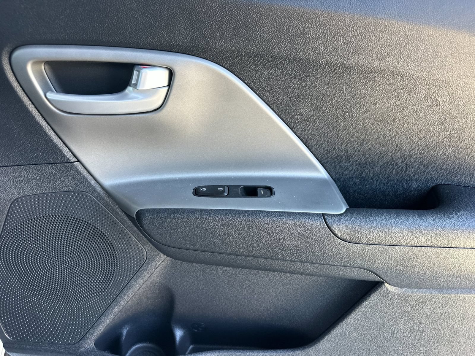 Used 2019 Kia Niro LX FWD image 18