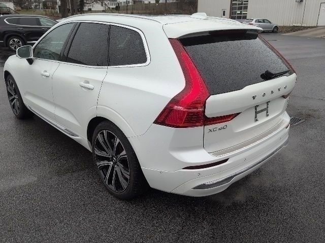 Used 2023 Volvo XC60 B5 Ultimate image 11