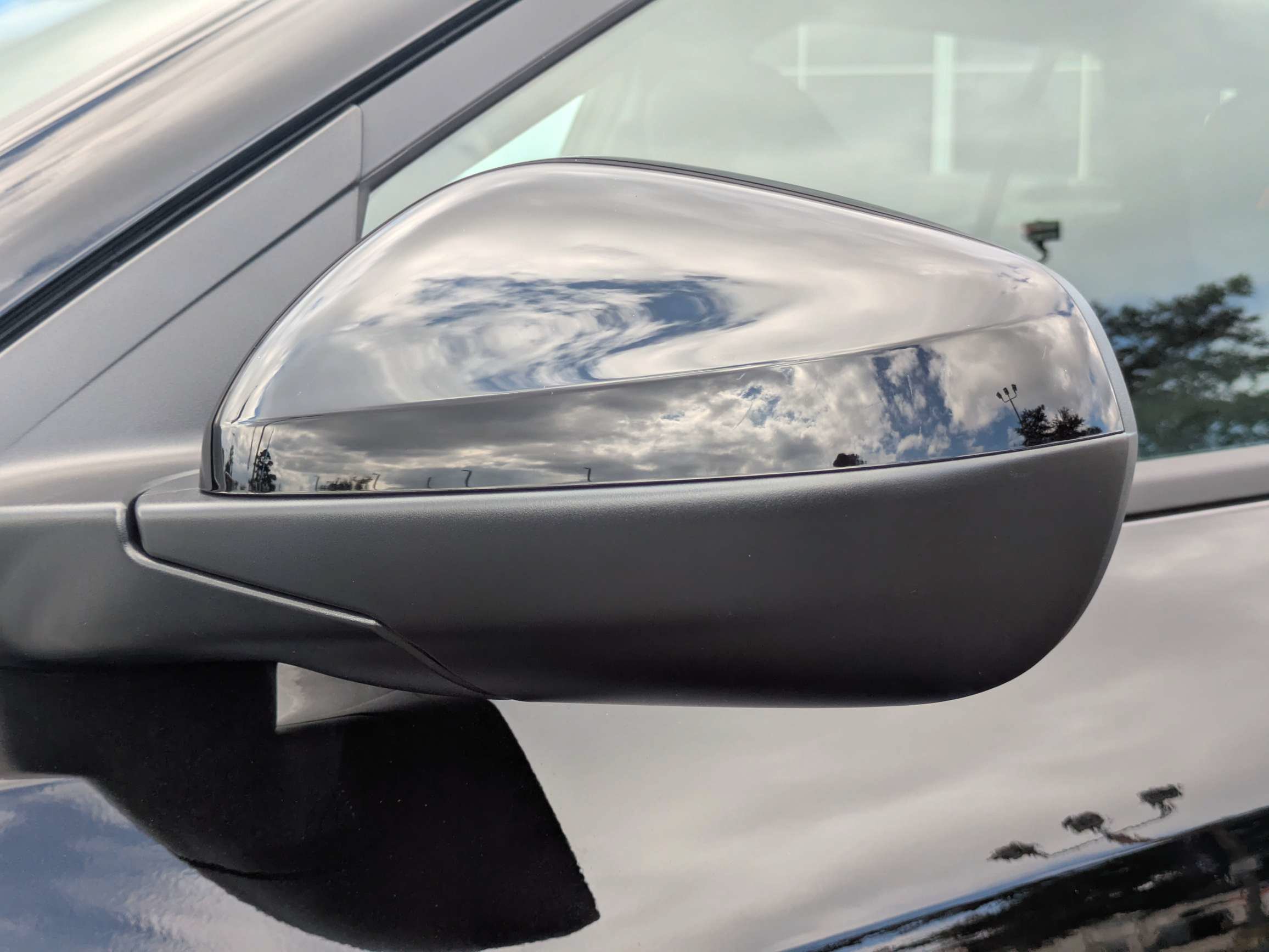 New 2026 Chevrolet Trax RS w/ Sunroof Package FWD image 32