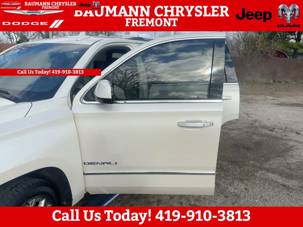 Used 2015 GMC Yukon Denali w/ Premium Package image 16