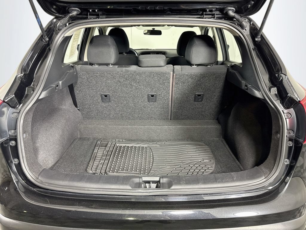 Used 2018 Nissan Rogue Sport S AWD/4WD image 25