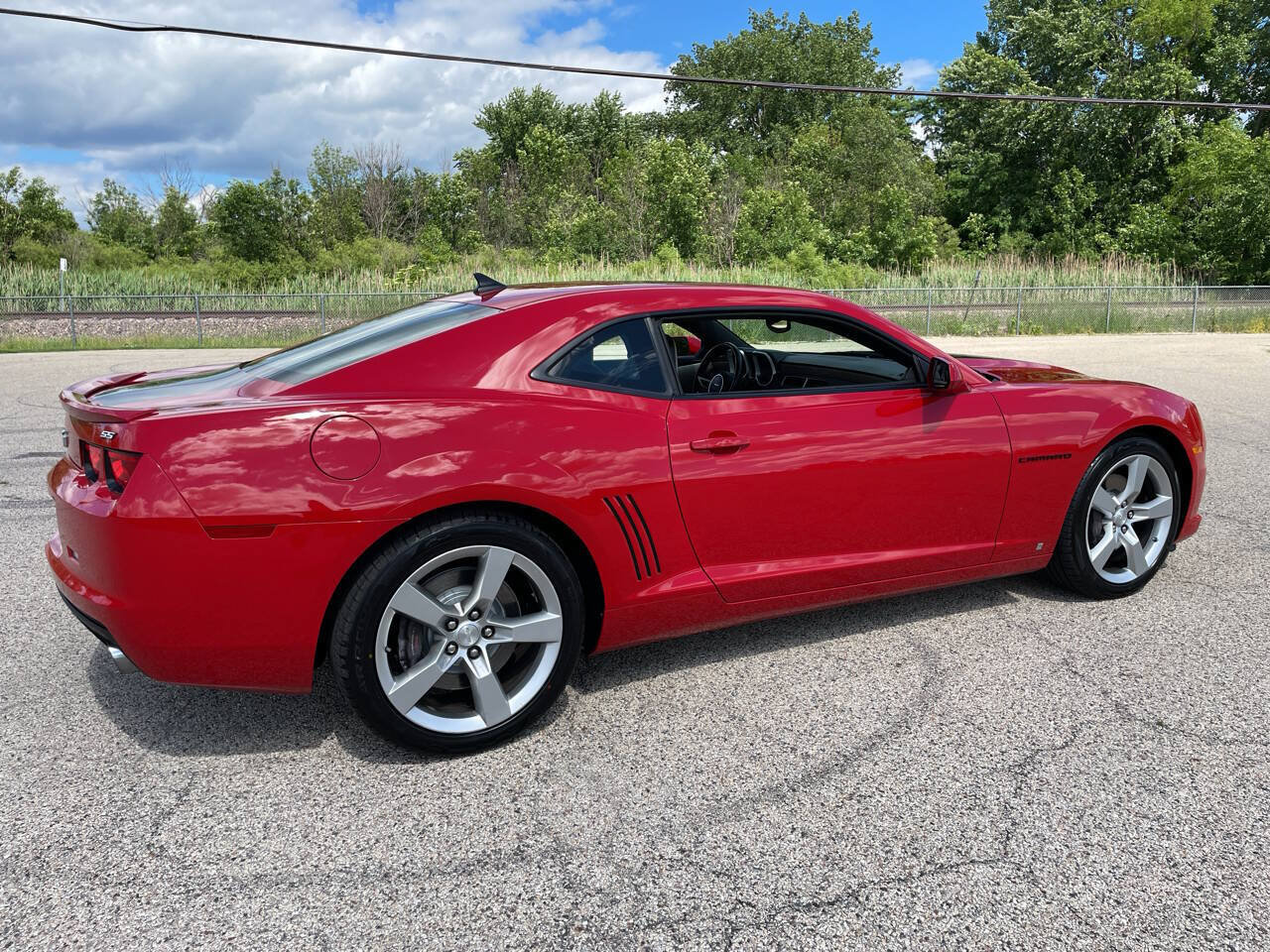 Used 2010 Chevrolet Camaro SS w/ LPO, Ground Effects Package RWD image 87