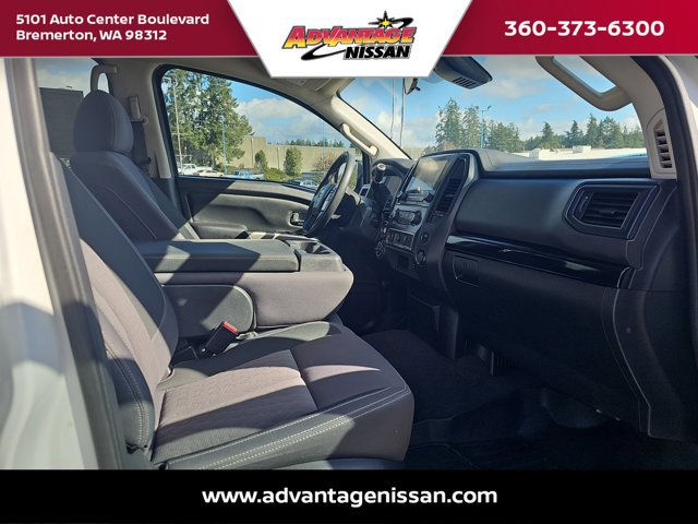 Used 2022 Nissan Titan SV w/ Accessory Utility Package AWD/4WD image 25