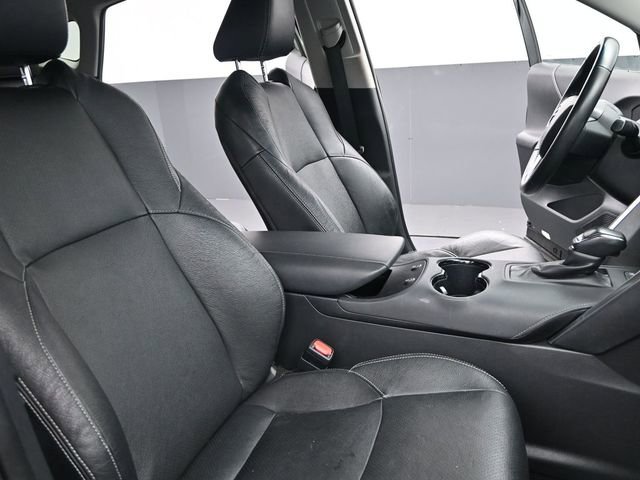 Used 2023 Toyota Venza LE image 22
