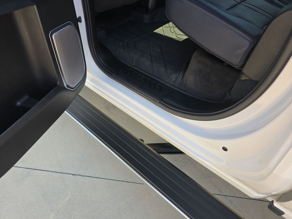 Certified 2024 Chevrolet Silverado 1500 High Country image 18