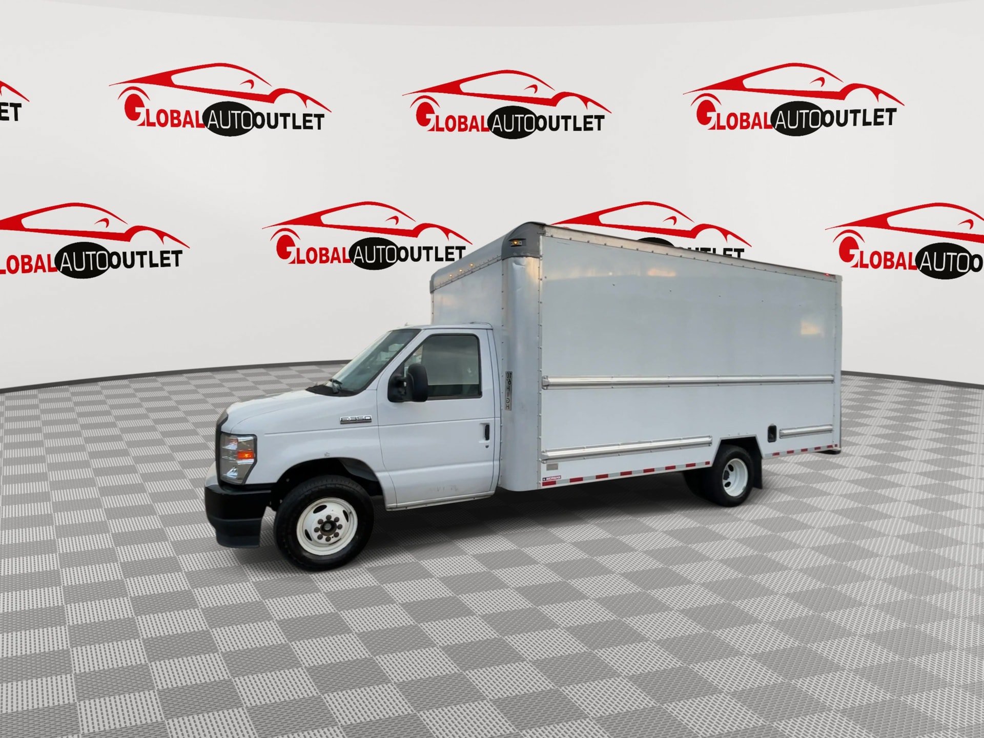 Used 2021 Ford E-350 and Econoline 350 Super Duty RWD image 5