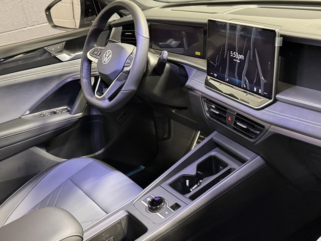 New 2026 Volkswagen Tiguan SE R-Line AWD/4WD image 11