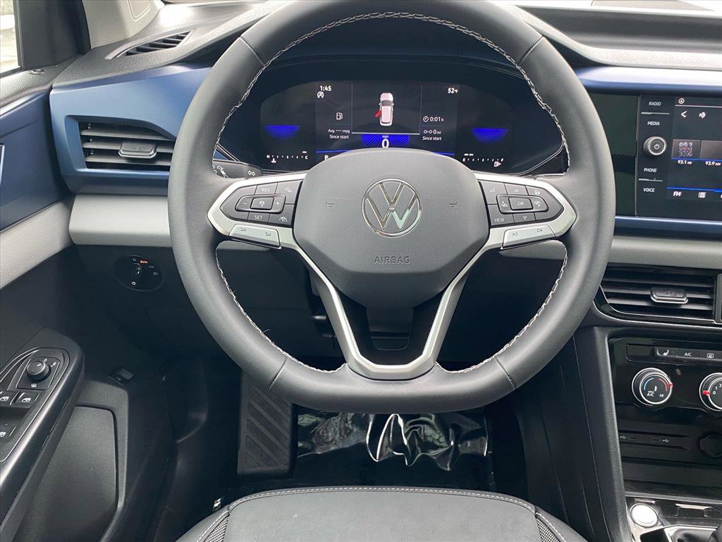 Certified 2023 Volkswagen Taos SE w/ Panoramic Sunroof Package image 6