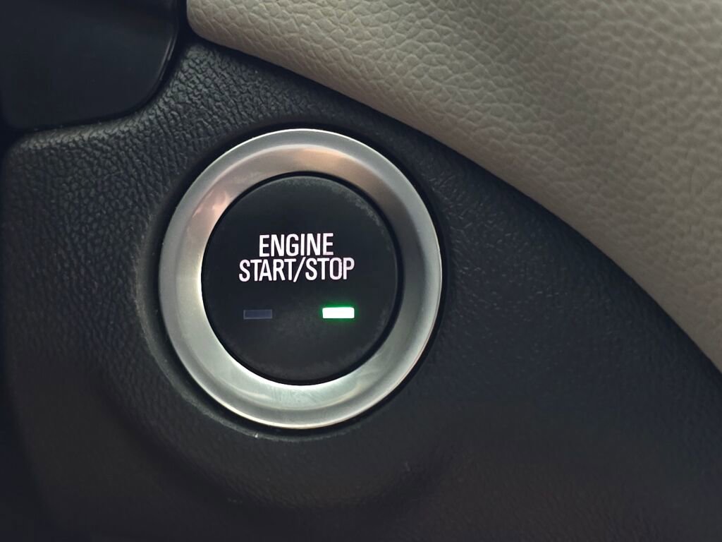 Used 2020 Chevrolet Equinox LS image 41