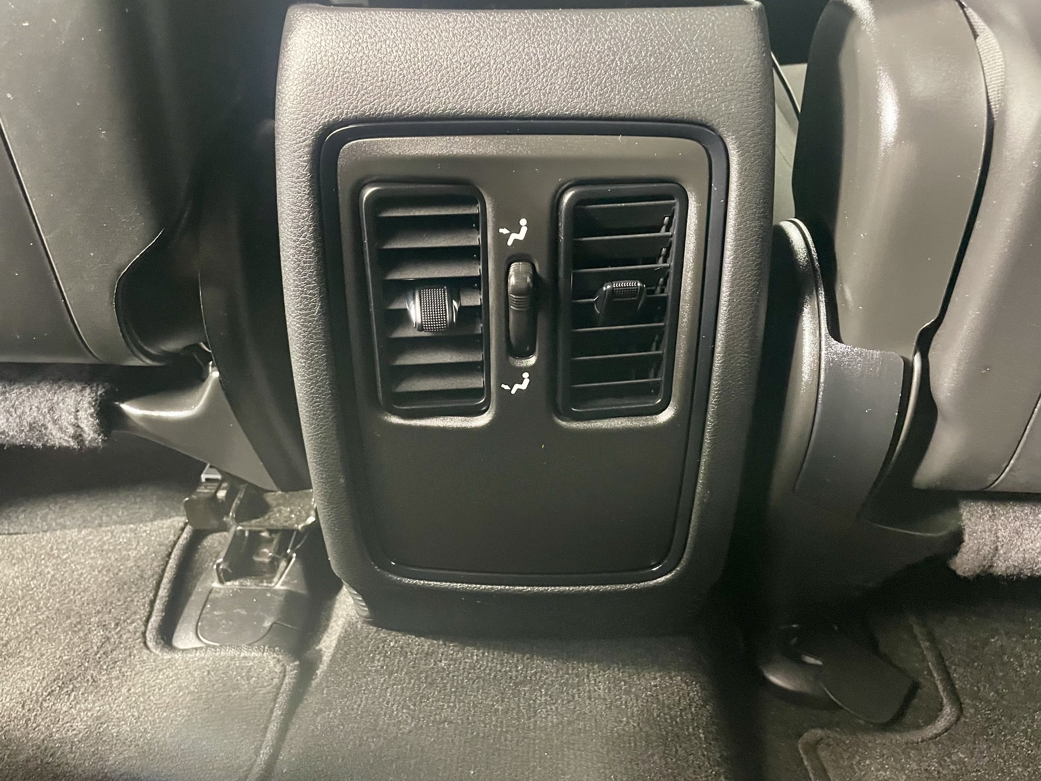 Used 2022 Dodge Durango GT w/ Blacktop Package RWD image 21