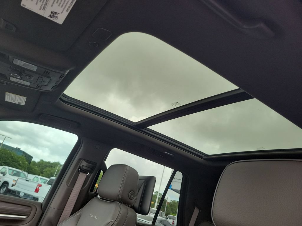Certified 2021 GMC Yukon Denali w/ Denali Premium Package AWD/4WD image 19