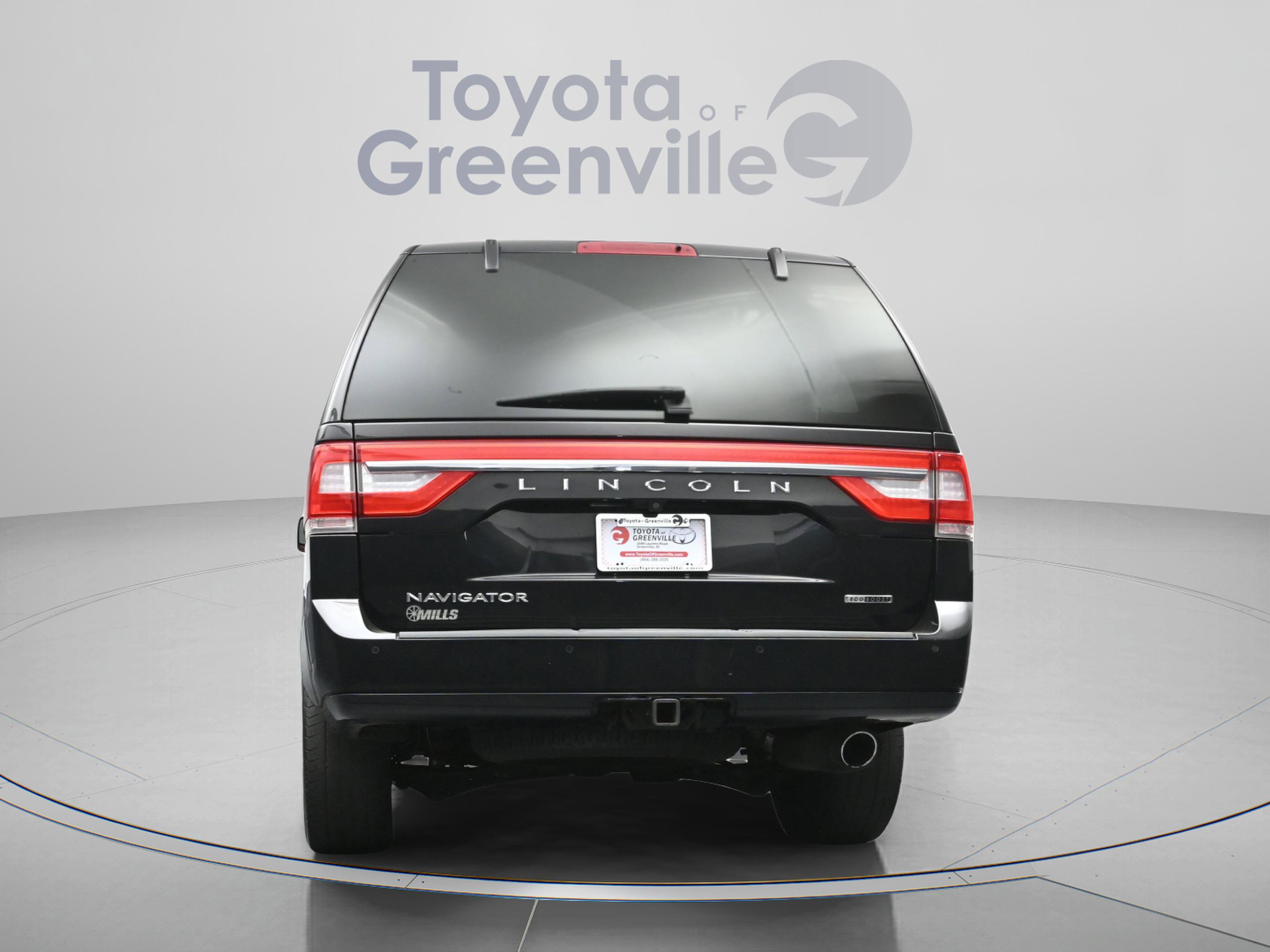 Used 2015 Lincoln Navigator 4WD image 10