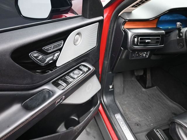Used 2020 Lincoln Aviator Reserve w/ Equipment Group 202A image 13