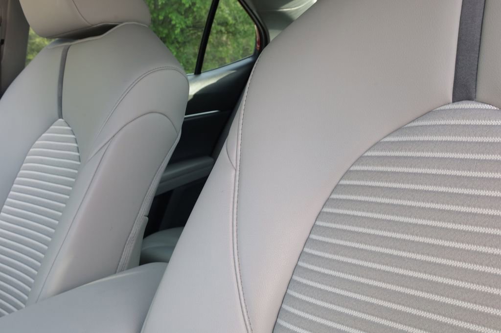 Used 2024 Toyota Camry SE w/ Convenience Package image 21