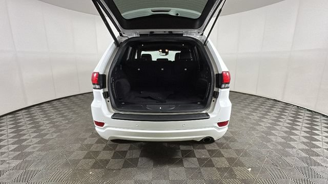 Used 2020 Jeep Grand Cherokee Altitude AWD/4WD image 27