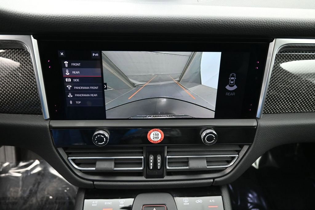 Certified 2023 Porsche Macan S AWD/4WD image 20