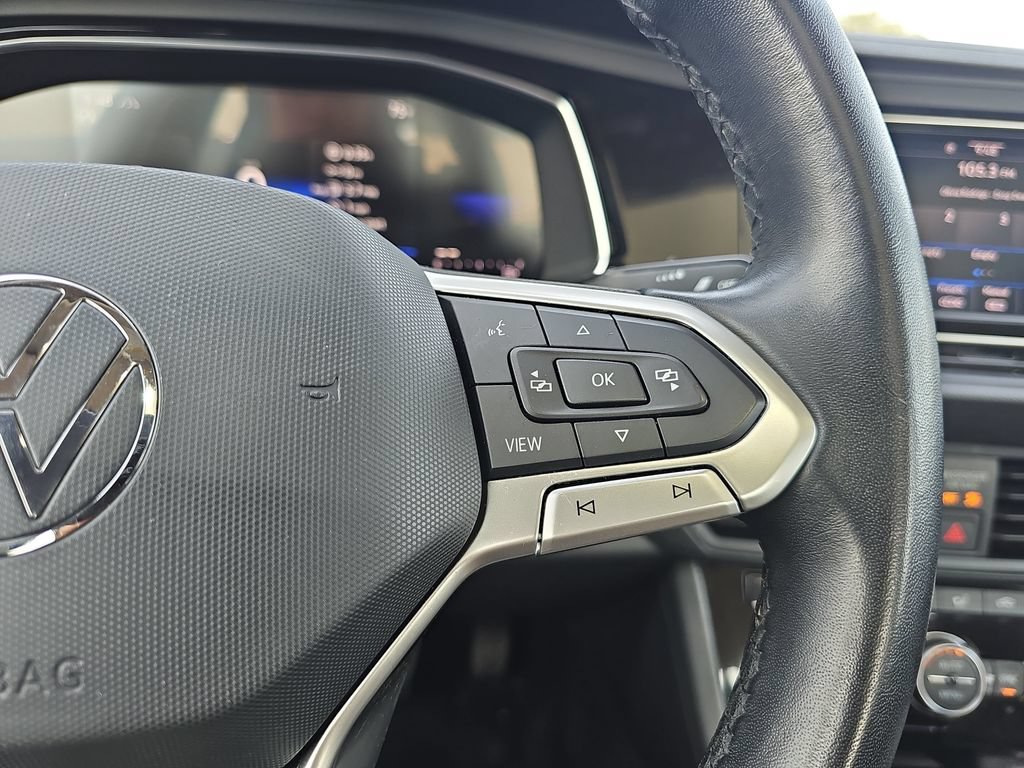 Used 2024 Volkswagen Jetta SE FWD image 17