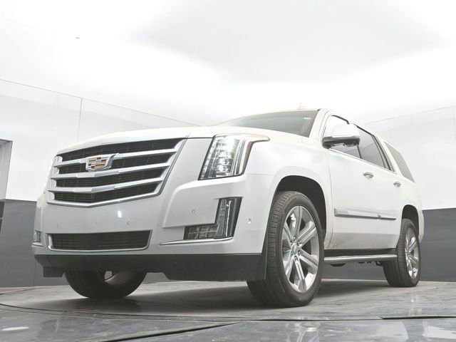Used 2020 Cadillac Escalade Premium Luxury AWD/4WD image 29