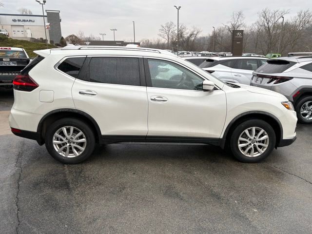 Used 2018 Nissan Rogue SV image 4