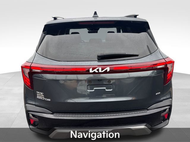 Used 2024 Kia Seltos S AWD/4WD image 6