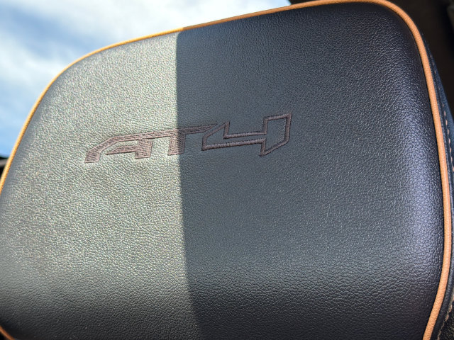 Used 2024 GMC Yukon AT4 w/ Technology Package AWD/4WD image 25
