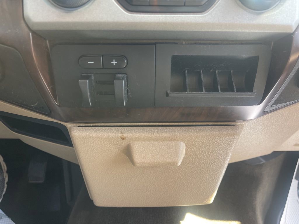 Used 2014 Ford F250 Lariat w/ Chrome Package image 24