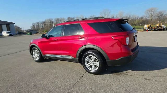 Used 2022 Ford Explorer XLT AWD/4WD image 5