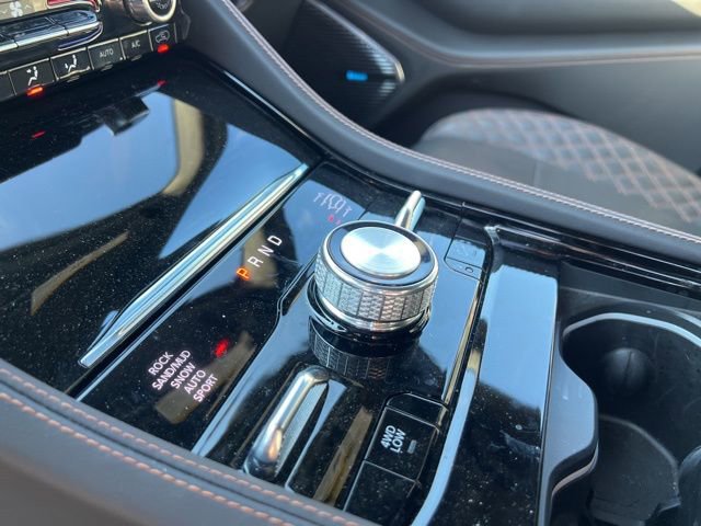 New 2025 Jeep Grand Cherokee Summit image 16