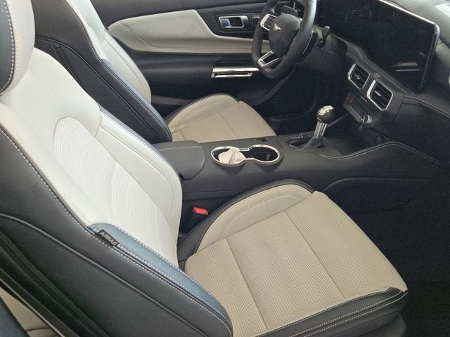 Used 2025 Ford Mustang GT Premium RWD image 4